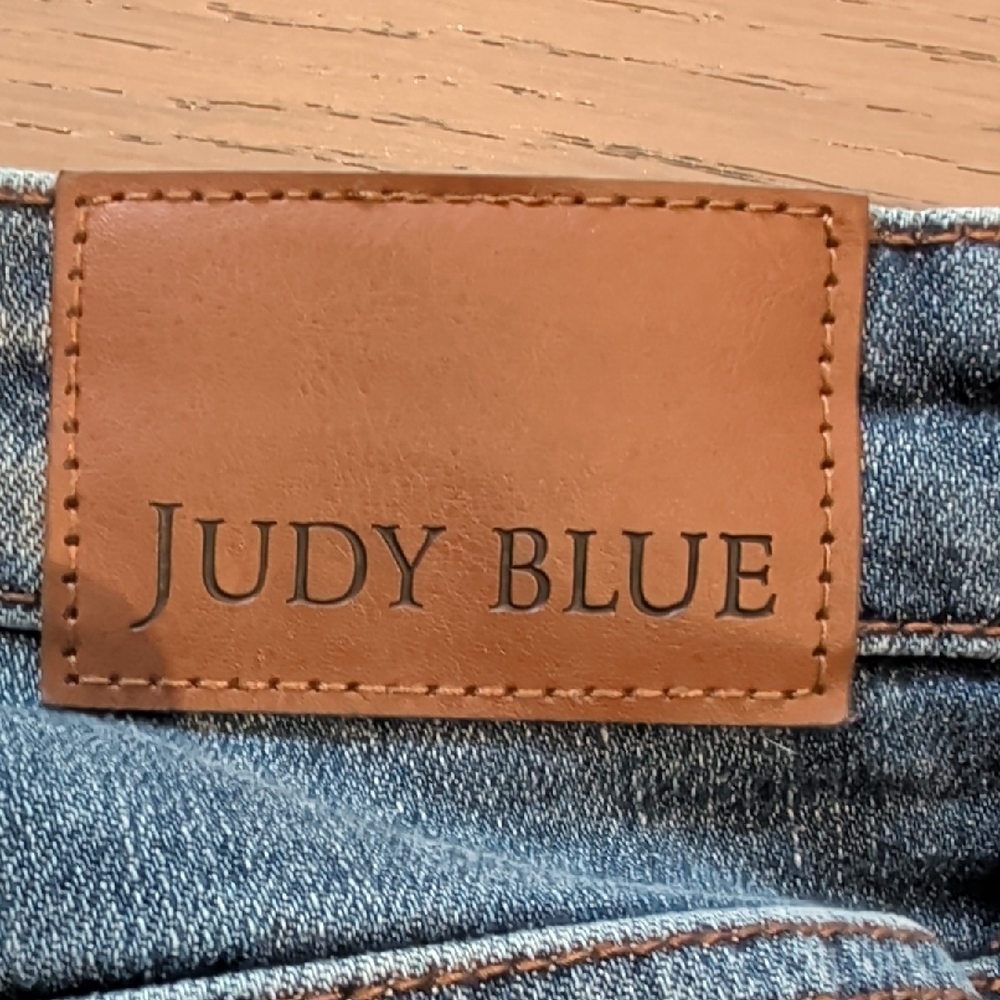 Judy Blue Distressed Light Blue Skinny Jeans - Picture 5 of 6
